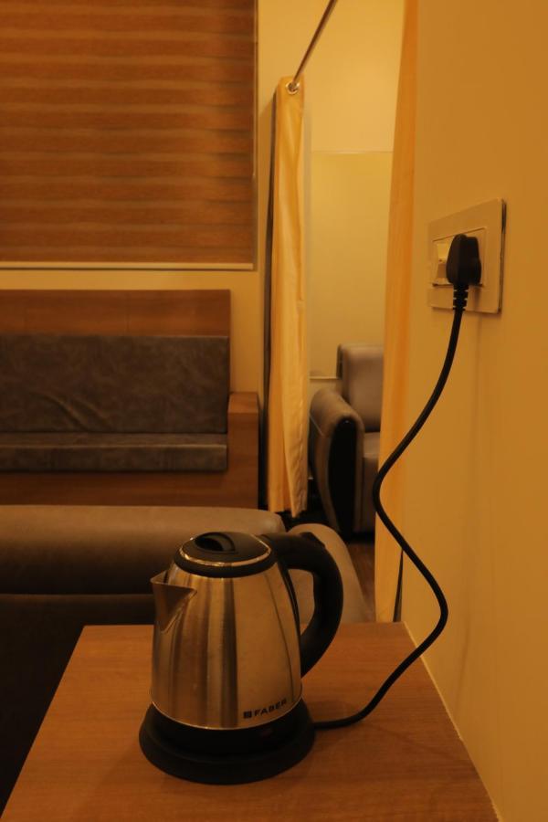 Hotel Hydepark Regency à Palakkad Extérieur photo